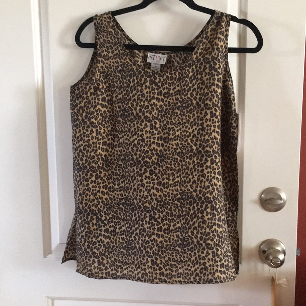 Women’s tank top.